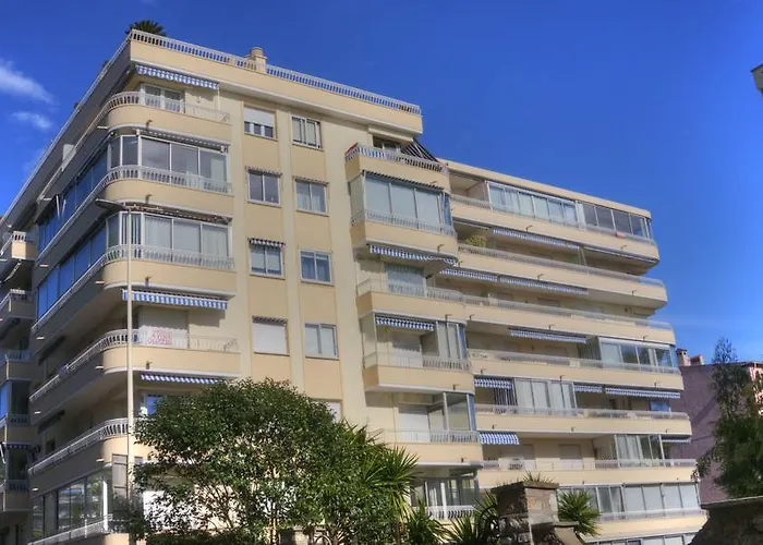 Beau 2 Pieces 3 Etoiles Vue Garage Prive 150m Plages Wifi