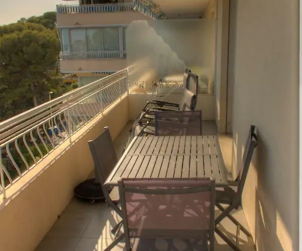 Beau 2 Pieces 3 Etoiles Vue Garage Prive 150m Plages Wifi *