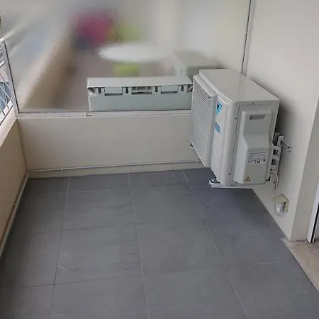 Beau 2 Pieces 3 Etoiles Vue Garage Prive 150m Plages Wifi * קאן