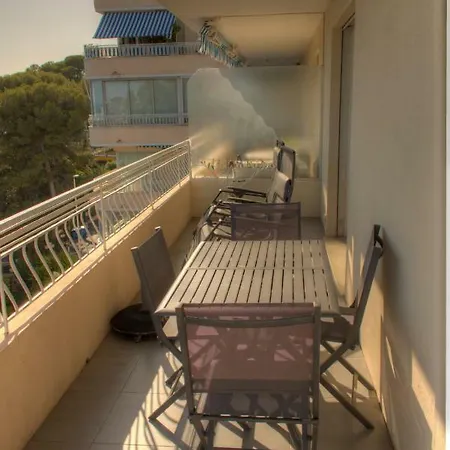Beau 2 Pieces 3 Etoiles Vue Garage Prive 150m Plages Wifi *